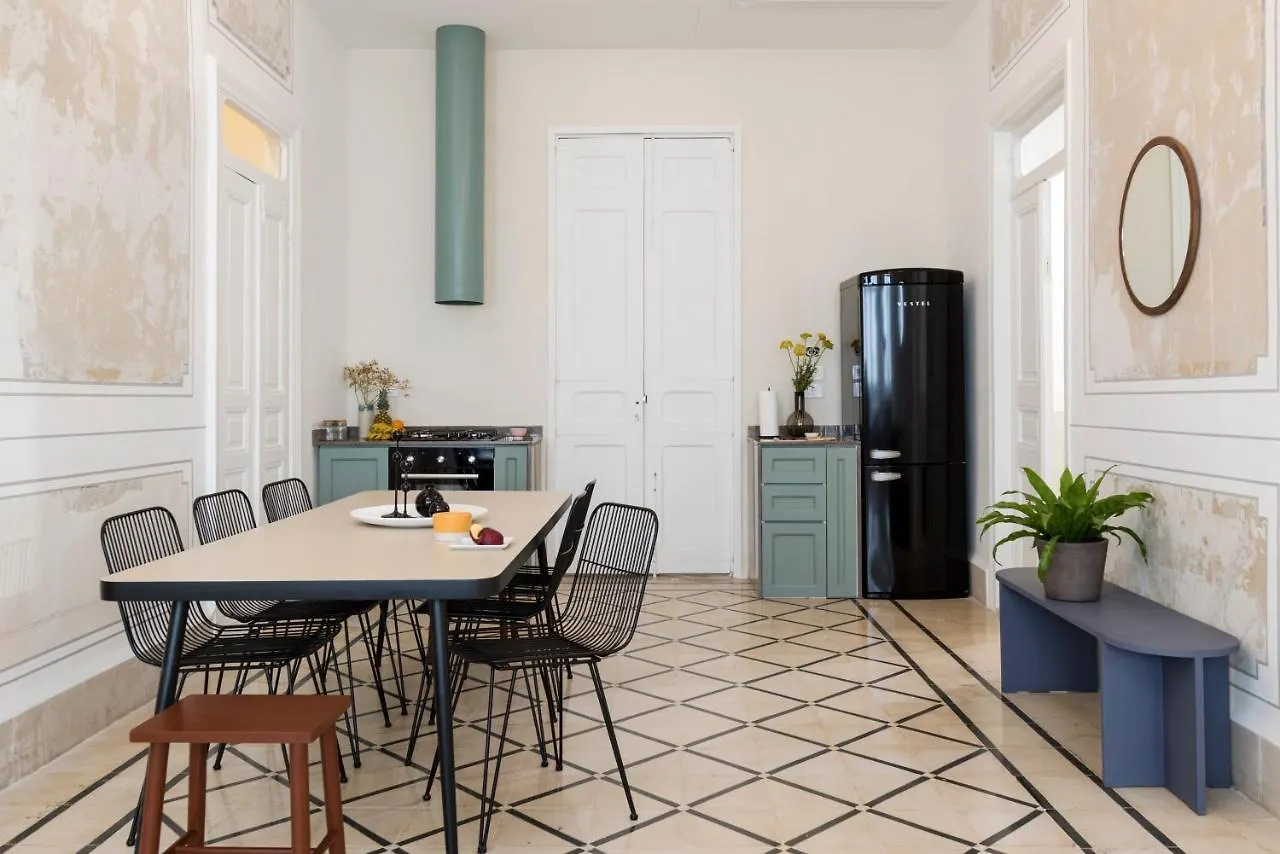 Gemmayzeh Traditional Apartments 베이루트